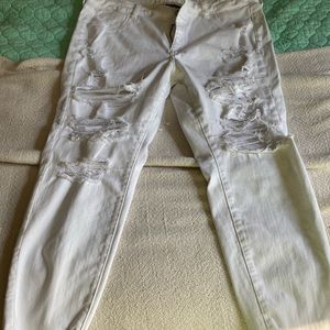 White American eagle jeans